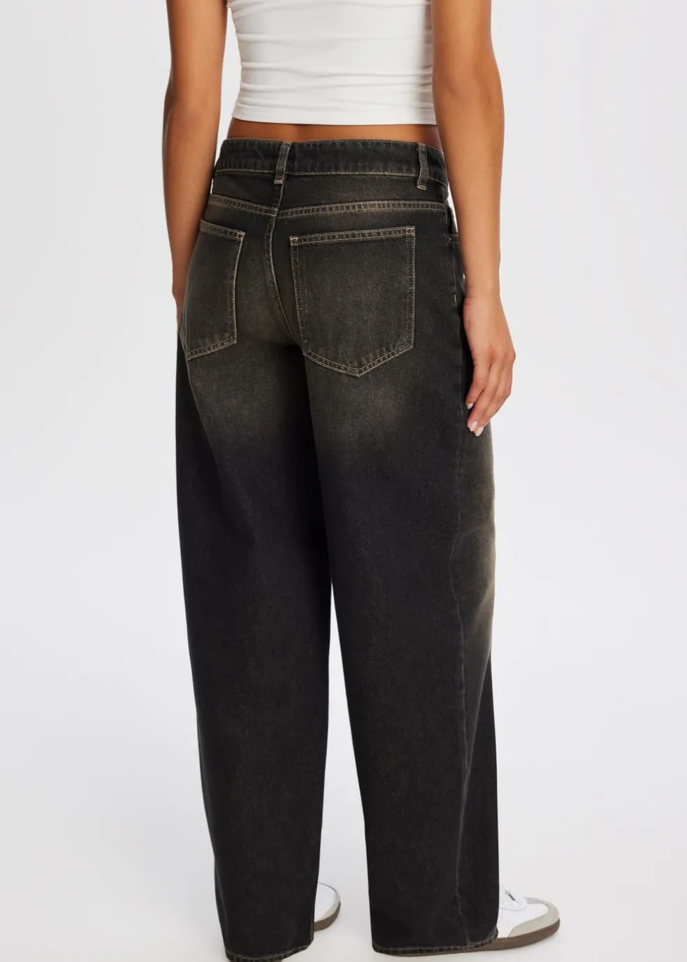 Balloon jeans