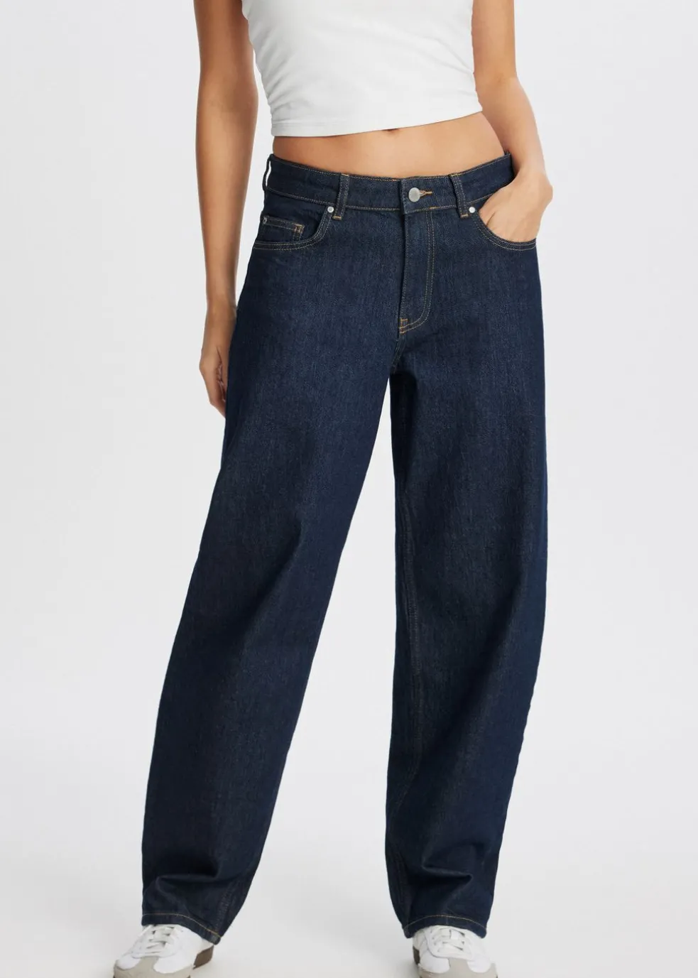 Barrel fit jeans