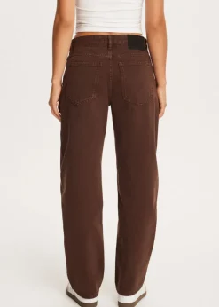 Barrel jeans
