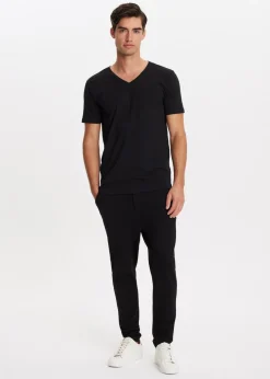 Basic t-shirt met v-hals
