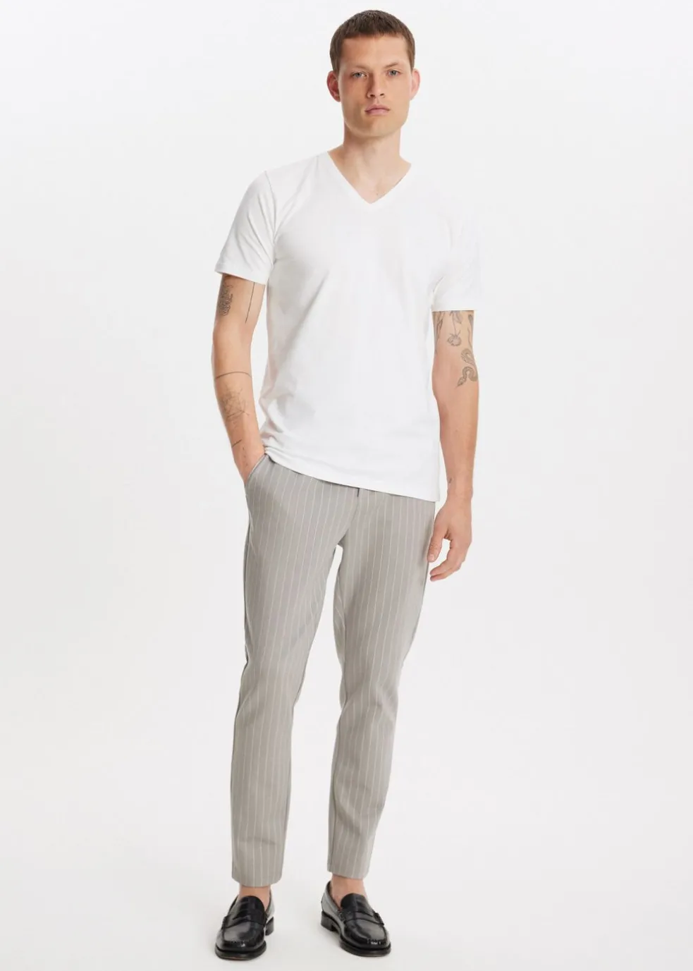 Basic t-shirt met v-hals