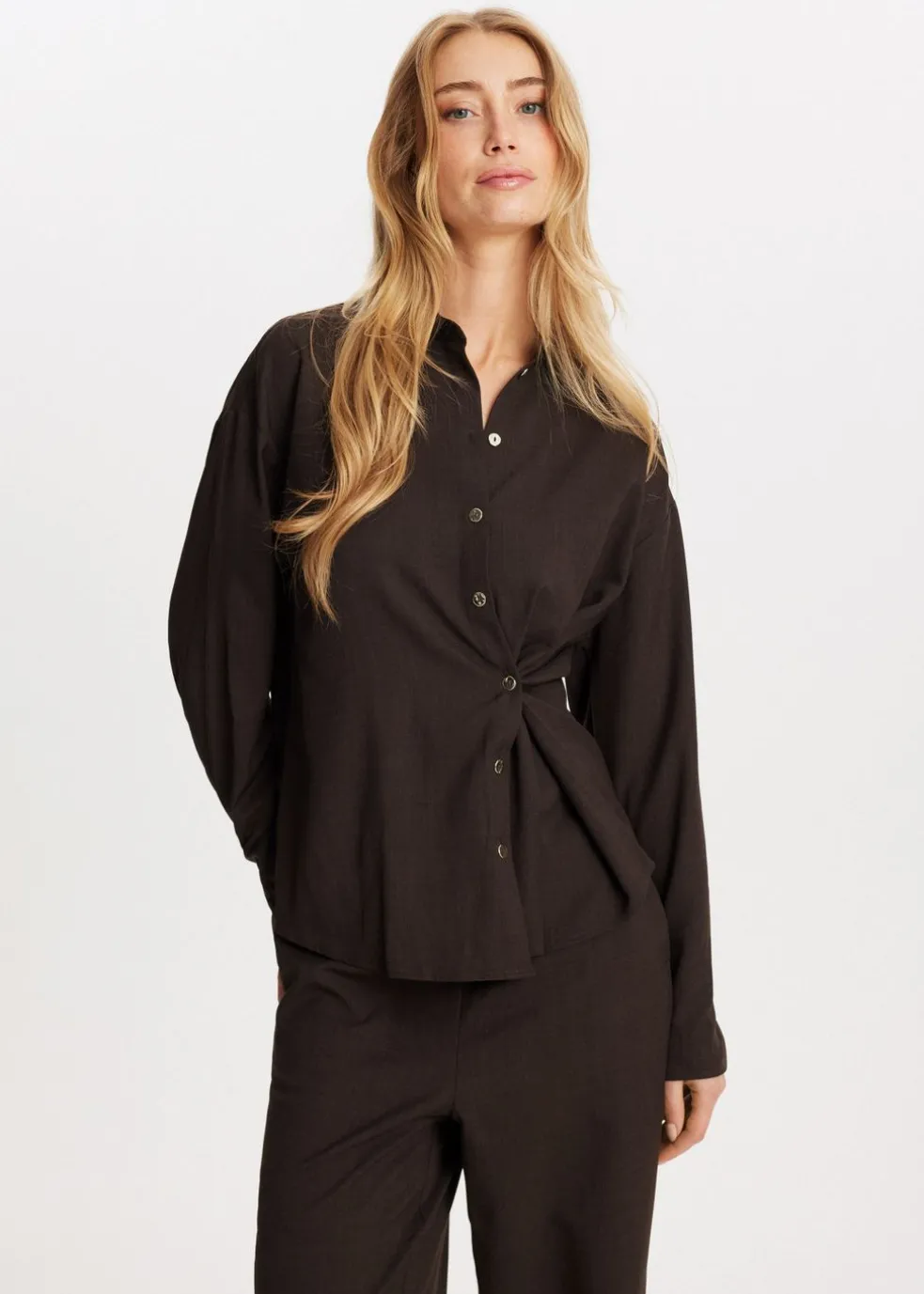 Blouse met knoopdetail