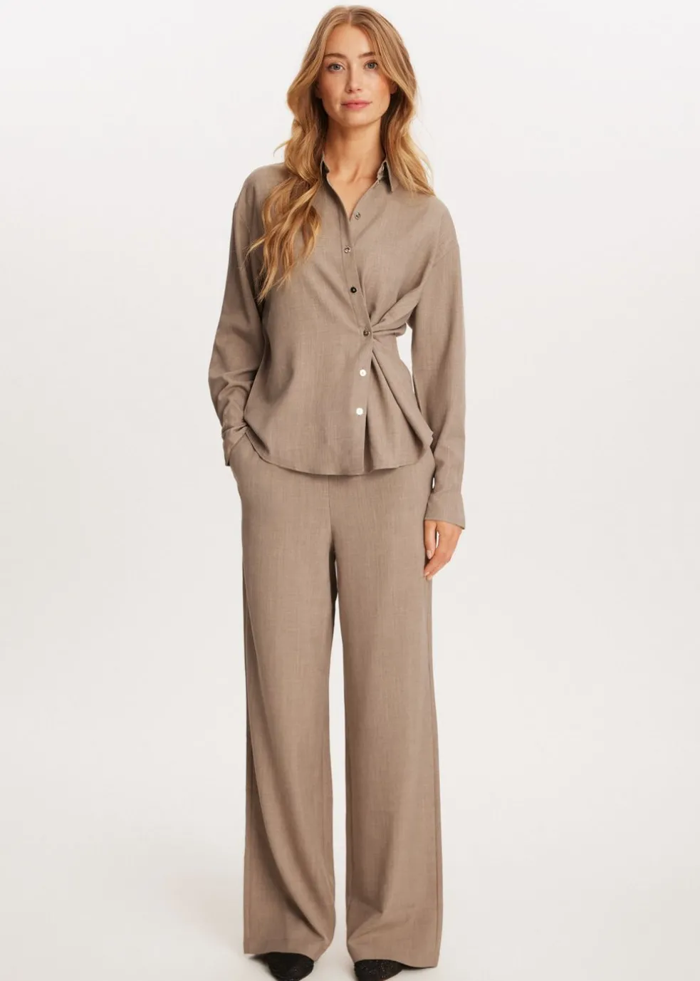 Blouse met knoopdetail