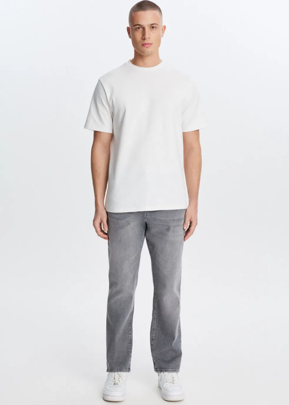Comfort straight jeans