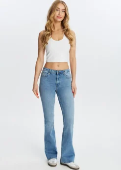 Flared jeans