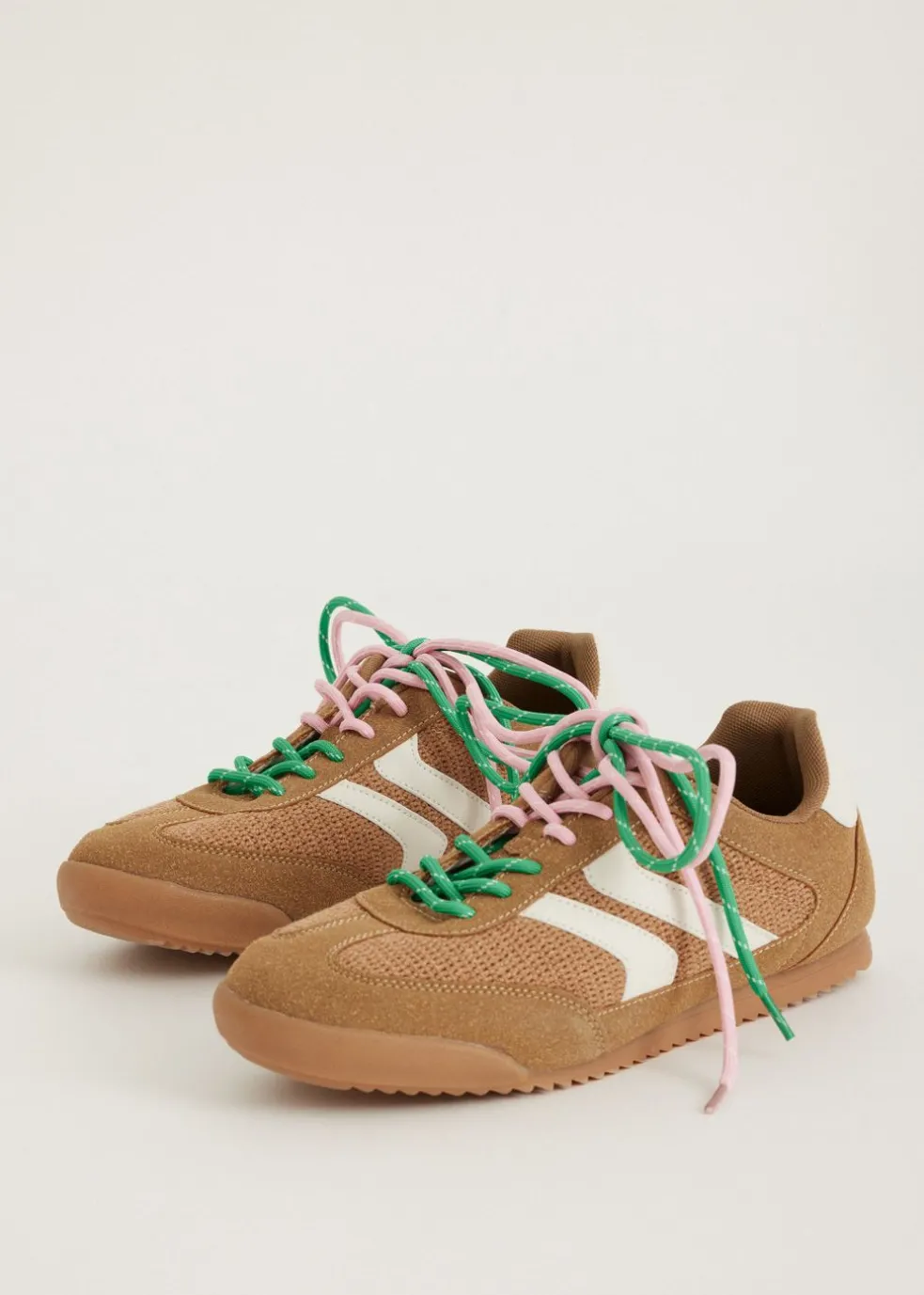 Lage sneakers mesh look