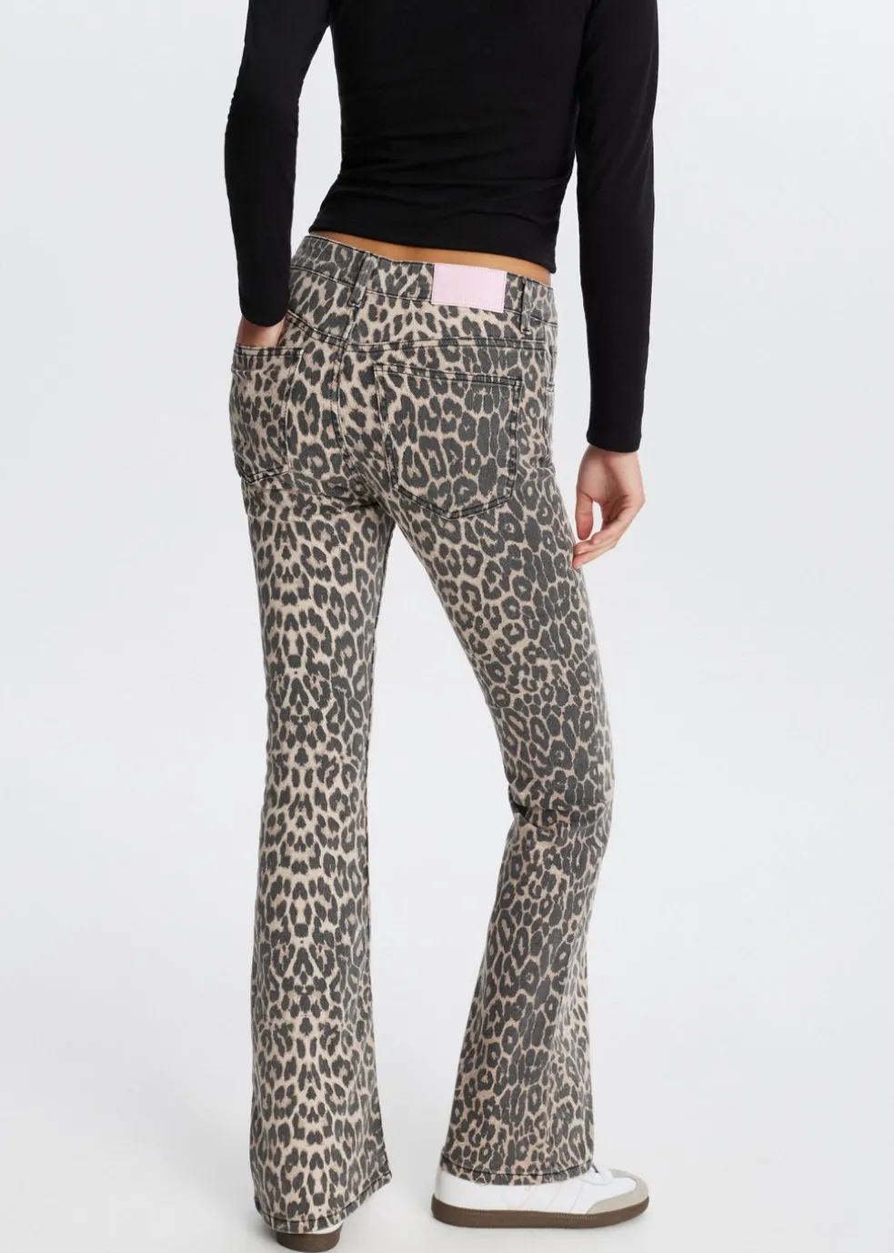 Leopard flared jeans