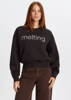 Melting sweater
