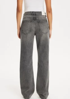 Straight leg jeans met hartjes