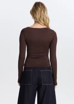Top met knoopdetail
