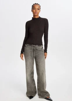 Top met strikdetail